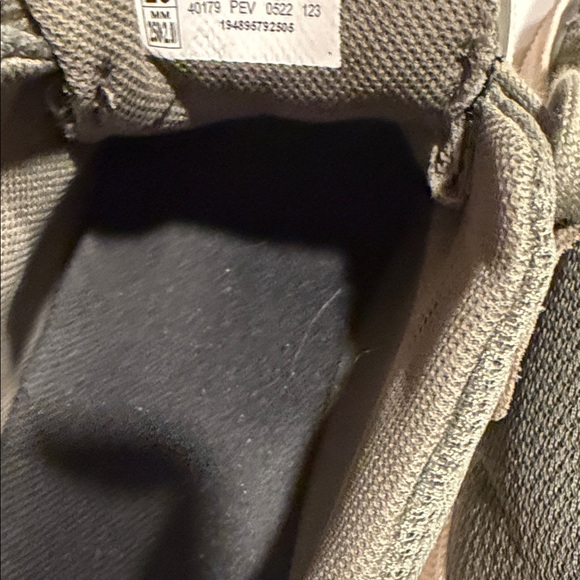 Sorel Olive Sneakers with White Soles - Picture 5 of 6